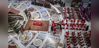 El Vaticano exige a los invitados al funeral del papa Francisco que no usen TikTok ni se tomen selfies con el ataúd El Vaticano exige a los invitados al funeral del papa Francisco que no usen TikTok ni se tomen selfies con el ataúd