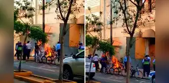 Bomberos controlan incendio en Cercado de Lima: siniestro afectó casona en av. Nicolás de Piérola cerca a Plaza San Martín Bomberos controlan incendio en Cercado de Lima: siniestro afectó casona en av. Nicolás de Piérola cerca a Plaza San Martín