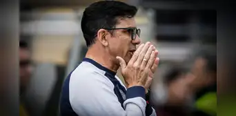 Mauricio Larriera, ex-DT de Alianza Lima, se quiebra tras ser goleado 6-0 en su nuevo club: "Siento muchísima vergüenza" Mauricio Larriera, ex-DT de Alianza Lima, se quiebra tras ser goleado 6-0 en su nuevo club: "Siento muchísima vergüenza"