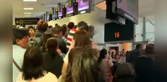 Caos en el Aeropuerto Jorge Chávez: reprograman vuelos por fallas en la torre de control
