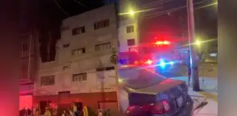 Fuerte incendio afecta vivienda de cuatro pisos en Jesús María: 9 unidades de bombero en la emergencia Fuerte incendio afecta vivienda de cuatro pisos en Jesús María: 9 unidades de bombero en la emergencia