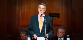 Francisco Sagasti anuncia que no asistirá a Pleno que debatirá su inhabilitación: "No he infringido la Constitución" Francisco Sagasti anuncia que no asistirá a Pleno que debatirá su inhabilitación: "No he infringido la Constitución"