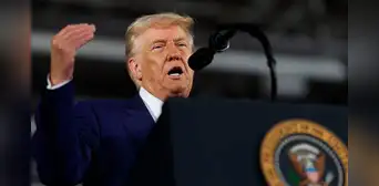 Trump tras cumplir 100 días como presidente de EEUU: "No necesitamos los autos de afuera. Queremos fabricar nuestros propios autos" Trump tras cumplir 100 días como presidente de EEUU: "No necesitamos los autos de afuera. Queremos fabricar nuestros propios autos"
