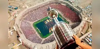 Periodista ecuatoriano explota al conocer que final de la Copa Libertadores se hará en Lima: “Hay otras mil ciudades en Sudamérica” Periodista ecuatoriano explota al conocer que final de la Copa Libertadores se hará en Lima: “Hay otras mil ciudades en Sudamérica”