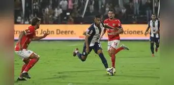 Alianza Lima vs Cienciano EN VIVO HOY vía L1 Max: gol anulado a Paolo Guerero por fuera de juego en el arranque