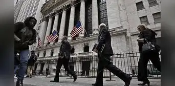 Aumentan los empleos en Estados Unidos con 177.000 nuevos puestos en abril de 2025, según Bloomberg