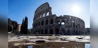 Turista intenta trepar la reja del Coliseo en Roma, pero resbala y termina atravesado por metal: fue operado de urgencia Turista intenta trepar la reja del Coliseo en Roma, pero resbala y termina atravesado por metal: fue operado de urgencia