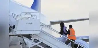 Venezolana embarazada regresa a su país voluntariamente por temor a que le arrebaten a su hijo tras posible deportación de EEUU Venezolana embarazada regresa a su país voluntariamente por temor a que le arrebaten a su hijo tras posible deportación de EEUU
