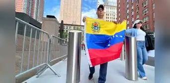 Venezolanos en Nueva York realizan plegaria silenciosa para extender el TPS y evitar la deportación de Estados Unidos