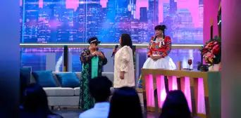 Lucía de la Cruz y Bartola se reencuentran en el programa ‘Esta noche’ después de varios años sin hablarse Lucía de la Cruz y Bartola se reencuentran en el programa ‘Esta noche’ después de varios años sin hablarse