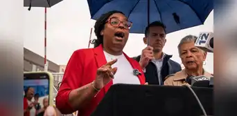 DHS: legisladores irrumpen en centro de ICE en Nueva Jersey que alberga inmigrantes categorizados como "presuntos miembros de MS-13" DHS: legisladores irrumpen en centro de ICE en Nueva Jersey que alberga inmigrantes categorizados como "presuntos miembros de MS-13"