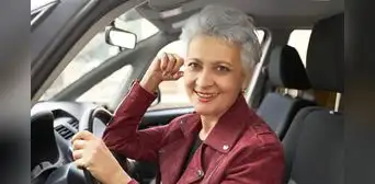 Licencia de conducir en California 2025: ¿hay un límite de edad para manejar por el estado? Licencia de conducir en California 2025: ¿hay un límite de edad para manejar por el estado?