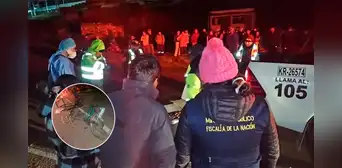Madre que manejaba triciclo muere atropellada por un auto en presencia de su hijo Madre que manejaba triciclo muere atropellada por un auto en presencia de su hijo
