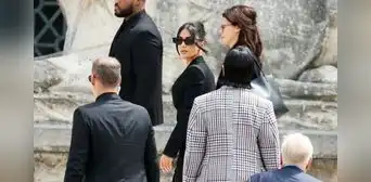 Kim Kardashian revela en juicio que pensó que la "matarían a tiros" durante robo en su apartamento en París: "Te perdono" Kim Kardashian revela en juicio que pensó que la "matarían a tiros" durante robo en su apartamento en París: "Te perdono"