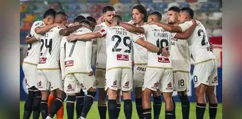 Revelan al delantero peruano que juega en el exterior y que interesa a Universitario para el Clausura: "Jorge Fossati está de acuerdo" Revelan al delantero peruano que juega en el exterior y que interesa a Universitario para el Clausura: "Jorge Fossati está de acuerdo"