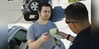 California: no solo los conductores, sino también los pasajeros son multados por vigente ley de seguridad vehicular