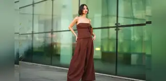 Esta es la nueva moda en Europa: ya no más jeans anchos ni oversize en este 2025 Esta es la nueva moda en Europa: ya no más jeans anchos ni oversize en este 2025