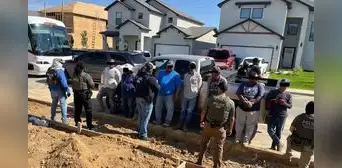 Redadas del ICE: 31 inmigrantes indocumentados son arrestados en obras de construcción de este estado