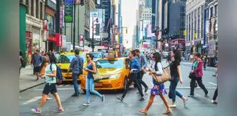 Nueva ley en Nueva York impone multas a ciudadanos y residentes que cometan esta falta en 2025 Nueva ley en Nueva York impone multas a ciudadanos y residentes que cometan esta falta en 2025