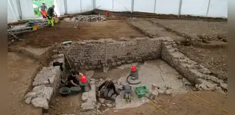 Macabro hallazgo bajo ruinas romanas: arqueólogos descubren entierros infantiles y rituales funerarios