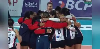 ¡San Martín fuerza un extra-game! Venció 3-0 a Universitario por el tercer lugar de la Liga Peruana de Vóley 2024-25 ¡San Martín fuerza un extra-game! Venció 3-0 a Universitario por el tercer lugar de la Liga Peruana de Vóley 2024-25