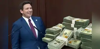 Ron DeSantis confirma que trabajadores que reciben propinas de Florida tendrán un nuevo sueldo mínimo en 2025