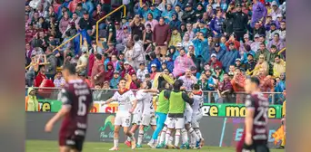 ¡Partidazo en la primera final! Saprissa y Alajuelense igualaron 3-3 por la Liga Promerica de Costa Rica ¡Partidazo en la primera final! Saprissa y Alajuelense igualaron 3-3 por la Liga Promerica de Costa Rica