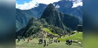 Contraloría alerta que turismo excesivo pone en peligro a Machu Picchu y la Red de Caminos Inca