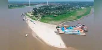 Grupo de turistas españoles denuncian asalto y secuestro por "piratas" en tour en el río Amazonas Grupo de turistas españoles denuncian asalto y secuestro por "piratas" en tour en el río Amazonas