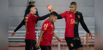 FBC Melgar sueña con el título del Torneo Apertura: los 6 partidos que le restan al Dominó en la Liga 1 2025 FBC Melgar sueña con el título del Torneo Apertura: los 6 partidos que le restan al Dominó en la Liga 1 2025