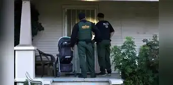 Atención, inmigrante: esto debes hacer si ICE va a tu casa e intenta detenerte en Estados Unidos Atención, inmigrante: esto debes hacer si ICE va a tu casa e intenta detenerte en Estados Unidos