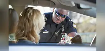 California: Gavin Newsom firma ley que suspenderá la licencia de conducir a quienes cometan esta falta al volante en 2025 California: Gavin Newsom firma ley que suspenderá la licencia de conducir a quienes cometan esta falta al volante en 2025