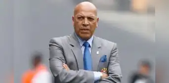 Roberto Mosquera y su opinión sobre Sporting Cristal tras dura derrota ante Universitario: "Creo que algo esta sucediendo al interior" Roberto Mosquera y su opinión sobre Sporting Cristal tras dura derrota ante Universitario: "Creo que algo esta sucediendo al interior"
