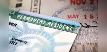 Mucha atención, inmigrante con Green Card: estas son las consecuencias de no llevar la identificación en EEUU