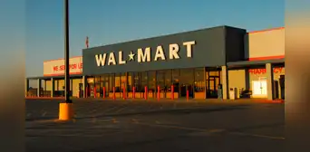 Es oficial: Walmart aplica nueva tarifa que perjudica a clientes que reciben ayuda gubernamental en Estados Unidos