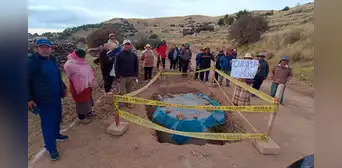 Vecinos tendrán pista nueva pero no contarán con red de agua ni desagüe por los próximos diez años Vecinos tendrán pista nueva pero no contarán con red de agua ni desagüe por los próximos diez años