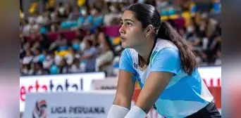 Tiene 16 años, aún va al colegio y fue figura ante Alianza Lima en la final de la Liga Peruana de Vóley: ¿quién es Camila Monge?