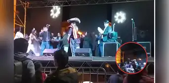 ¡Lamentable! Escenario colapsa en plena celebración escolar y deja al menos 12 heridos en Huamachuco ¡Lamentable! Escenario colapsa en plena celebración escolar y deja al menos 12 heridos en Huamachuco
