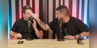 Erick Delgado y Paco Bazán tienen fuerte discusión en vivo y el 'Loco' le dijo de todo: "Payaso, ¿quieres que me ponga bravo?" Erick Delgado y Paco Bazán tienen fuerte discusión en vivo y el 'Loco' le dijo de todo: "Payaso, ¿quieres que me ponga bravo?"