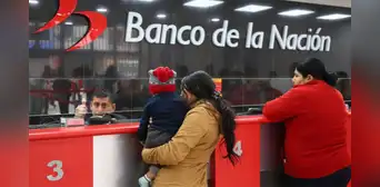 Detienen a dos trabajadores del Banco de la Nación en Puno por presunta apropiación ilícita de S/ 30.000 Detienen a dos trabajadores del Banco de la Nación en Puno por presunta apropiación ilícita de S/ 30.000