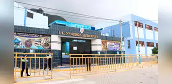 Escolar de 12 años muere frente a su madre tras tropezarse durante un pasacalle de su colegio en Arequipa