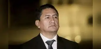 Gobierno de Boluarte no hace nada por capturar a Vladimir Cerrón: defensa de prófugo asegura que está en Perú