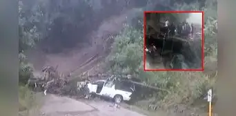 Tragedia en el VRAEM: huaico arrastró auto hasta barranco en Ayacucho y dejó un saldo de seis muertos Tragedia en el VRAEM: huaico arrastró auto hasta barranco en Ayacucho y dejó un saldo de seis muertos