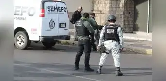 Hallan una cabeza humana por segunda vez junto a un cartel en Culiacán: autoridades cierran vialidad frente al zoológico Hallan una cabeza humana por segunda vez junto a un cartel en Culiacán: autoridades cierran vialidad frente al zoológico