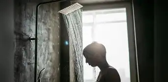 Joven muere electrocutado mientras se bañaba en Honduras: una bomba de agua tenía los cables expuestos Joven muere electrocutado mientras se bañaba en Honduras: una bomba de agua tenía los cables expuestos