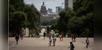 Pésimas noticias para inmigrantes: se acaba este beneficio histórico para los estudiantes indocumentados en Texas