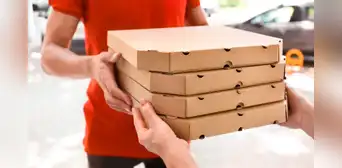 Repartidor de pizza es condenado a un año de cárcel por besarse con una menor en España