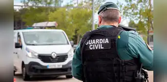 ¡No cometas estos errores! La Guardia Civil advierte de multas de hasta 500 euros a pasajeros que incumplan normas dentro del coche ¡No cometas estos errores! La Guardia Civil advierte de multas de hasta 500 euros a pasajeros que incumplan normas dentro del coche