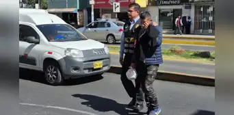Detienen a jefe de la PNP por desaparición de fusil AKM durante más de 24 horas en Arequipa Detienen a jefe de la PNP por desaparición de fusil AKM durante más de 24 horas en Arequipa