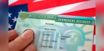 Atención, inmigrantes en EEUU: la nueva vía con la que los extranjeros pueden obtener la Green Card en 2025
